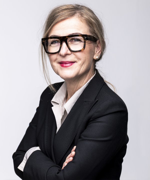 Cornelia Hopf-Lonzen, Geschäftsleitung - Wirtschaftskauffrau, Finanzwirt/Ökonom, Prüfungsausschuss IHK, Vorstandsmitglied BWE, Landesvorsitzende BVI Region Mitte