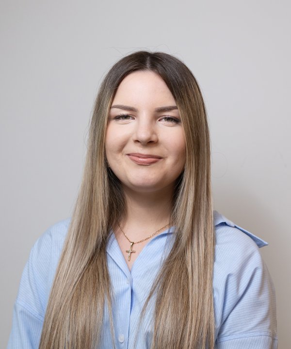 Jessica Kühn, Auszubildende - Immobilienkauffrau