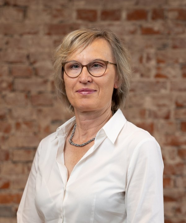 Helgard Schimmel, Objektmanagement/ WEG-Verwaltung - Immobilienkauffrau